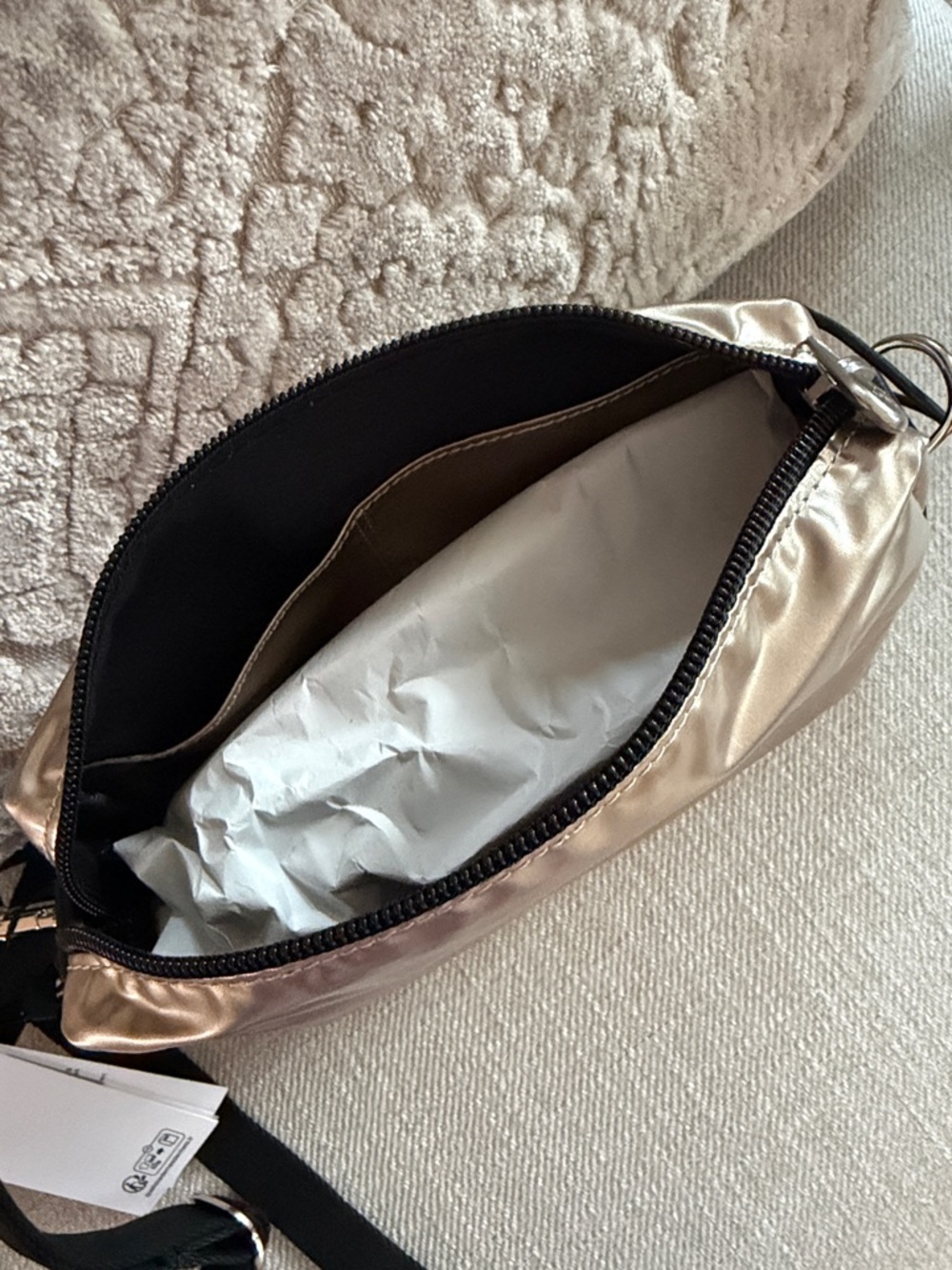 Jack Gomme Soft Metallic Crossbody Bag (soft gold/black) - Picture 5 of 13